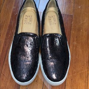 Naturalizer cute slip on sneakers!